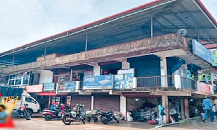 ಬಂಟ್ವಾಳಕ್ಕೆ ಬೇಕು ಸುಸಜ್ಜಿತ ಸಂತೆ: ಕಟ್ಟಡವಿದ್ದರೂ ವ್ಯಾಪಾರಿಗಳಿಲ್ಲ