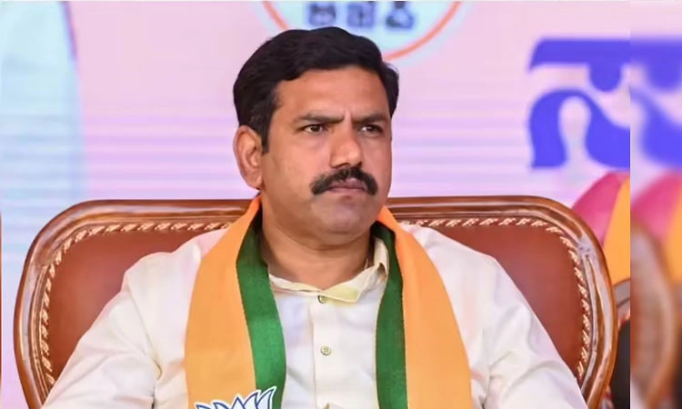 3 ಈಡಿಯಟ್ಸ್‌ರಂತೆ ರಾಹುಲ್‌ ಮನೆ ಮುಂದಿರುವ ನಾಯಕರು: ಬಿವೈವಿ