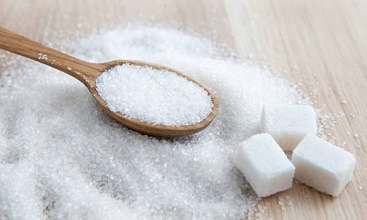 Sugar prices stay above Rs 60/kg in retail markets despite govt steps to curb rise
