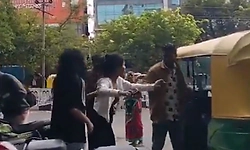 ಬೆಂಗಳೂರು: ನೆರೆ ರಾಜ್ಯದ ಯುವತಿಯರ ಮೇಲೆ  ಹಲ್ಲೆ ಮಾಡಿದ ಆಟೋ ಚಾಲಕ ಬಂಧನ