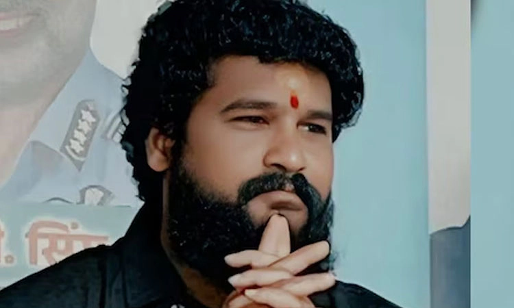 ಥಾಣೆ: ಗುಂಡಿಕ್ಕಿ ಶಿವಸೇನೆ (ಯುಬಿಟಿ) ಮುಖಂಡನ  ಹತ್ಯೆ, ಉದ್ವಿಗ್ನ ಸ್ಥಿತಿ