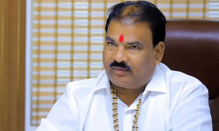 ಆತ್ಮಹತ್ಯೆಗೆ ಶರಣಾದ ರೈತರ ಅಂತ್ಯಕ್ರಿಯೆಗೆ ಹೋಗ್ಬೇಡಿ: ಶಾಸಕ