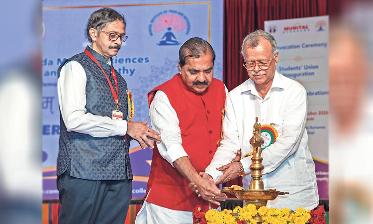 ಜೀವನಶೈಲಿ ಸುಧಾರಣೆಗೆ ಆಯುರ್ವೇದದಲ್ಲಿ ವಿಫುಲ ಅವಕಾಶ: ಡಾ| ಮೋಹನ ಆಳ್ವ
