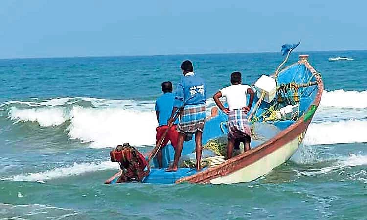 Udupi: ಸೀಮೆ ಎಣ್ಣೆ ದರ ಹೆಚ್ಚಳ, ಸಬ್ಸಿಡಿ ಇಲ್ಲ ನಾಡದೋಣಿ ಮೀನುಗಾರರಿಗೆ ಸಂಕಷ್ಟ