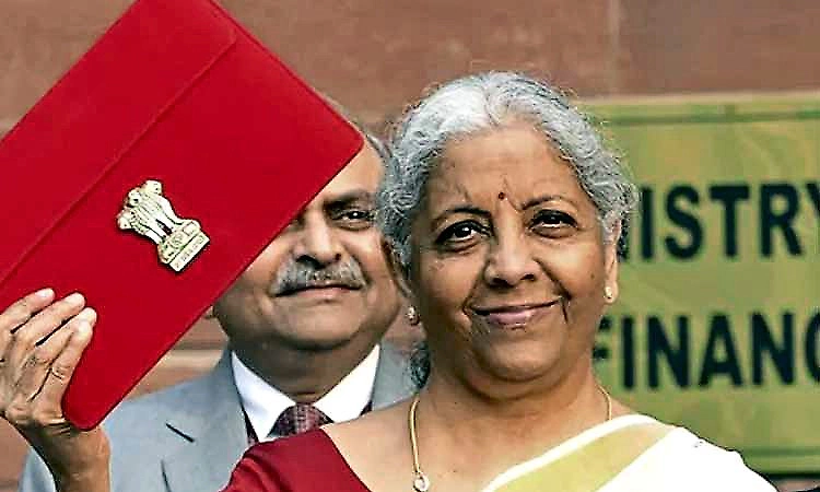 Why is the Union Budget presented on February 1 every year?