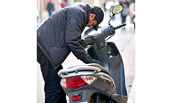 Mangaluru: ಮನೆ ಮುಂದೆ ನಿಲ್ಲಿಸಿದ್ದ ಸ್ಕೂಟರ್ ಕಳವು