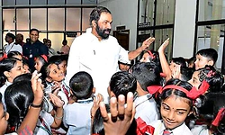 ಕೇರಳದ 10ನೇ ತರಗತಿ ಪಠ್ಯ ಶೀಘ್ರ ಶೇ.25 ಕಡಿತ: ಸಚಿವ