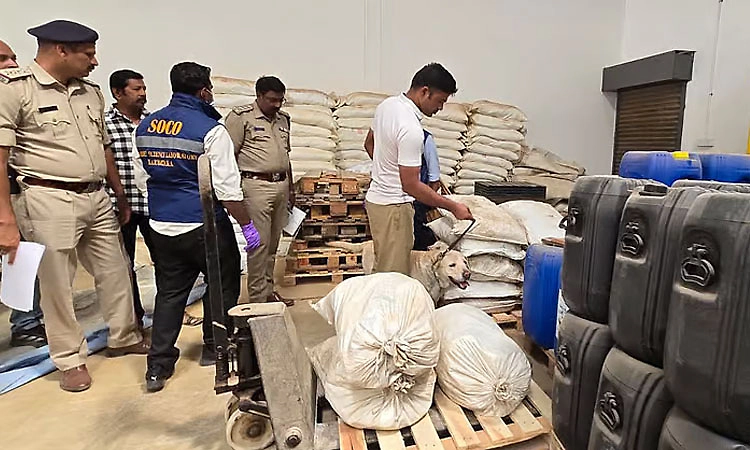 ಮೈಸೂರು: ಮಾದಕ ವಸ್ತು ತಯಾರಿಕೆ ಶಂಕೆ, ನಾಲ್ವರ ವಿರುದ್ಧ ಕೇಸ್‌ ದಾಖಲು