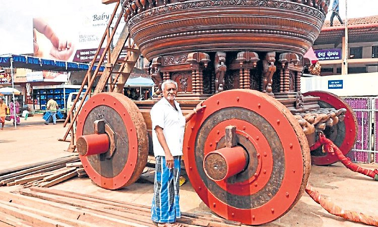 ಪೊಳಲಿ ಕ್ಷೇತ್ರದ ರಥ ಕಟ್ಟಲು ಮೋನಾಕನ ವಿಶೇಷ ಸೇವೆ