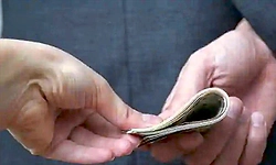 Thane: ಲಂಚ ಆರೋಪ : ಇಬ್ಬರು ಸಂಚಾರ ಪೊಲೀಸರ ವಿರುದ್ಧ ಪ್ರಕರಣ ದಾಖಲು