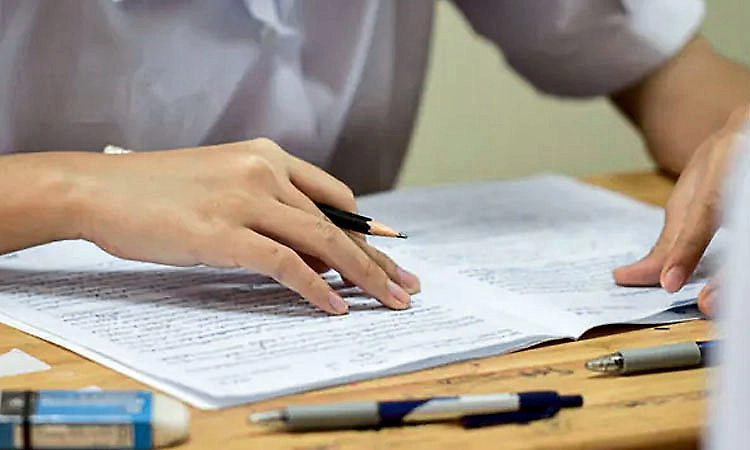 Ullal: ಪಿತೃ ಶೋಕದ ಮಧ್ಯೆಯೇ ಎಸೆಸೆಲ್ಸಿ ಪರೀಕ್ಷೆ ಬರೆದ ವಿದ್ಯಾರ್ಥಿನಿ