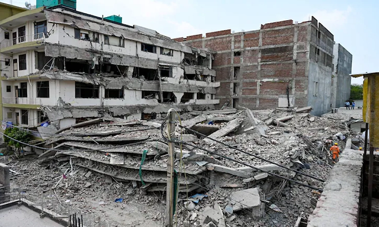 Several feared trapped as five-storey building reduced to rubble in south Delhi; Death toll rises to 4