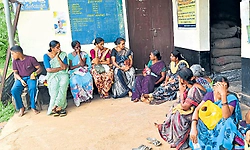 ಪಡಿತರ ವಿತರಣೆಗೆ ಸರ್ವರ್‌ ಸಮಸ್ಯೆ: ಬೆಳ್ತಂಗಡಿಯಲ್ಲಿ ಗ್ರಾಹಕರ ಪರದಾಟ
