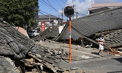Death toll from southwestern Japan quake climbs to 34 as rescuers search damaged mall