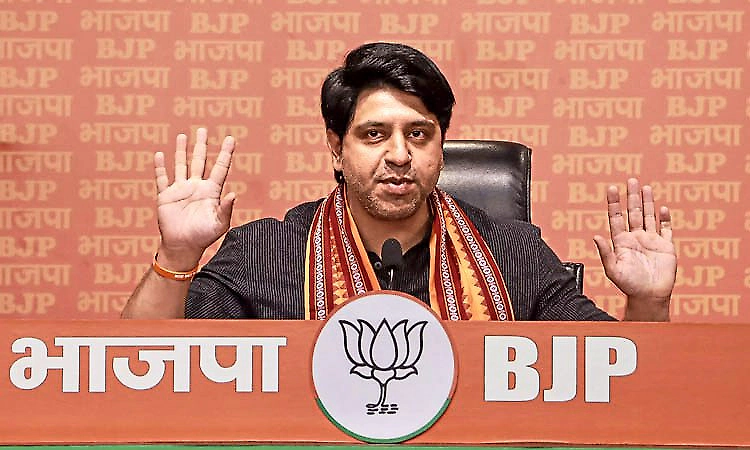 BJP national spokesperson Shehzad Poonawala quits party: Report