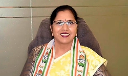 ವಿಧಾನ ಪರಿಷತ್‌ ಸದಸ್ಯತ್ವ: ಕಾಂಗ್ರೆಸ್‌ ನ ಗಾಯತ್ರಿ ಶಾಂತೇಗೌಡಗೆ ಗೆಲುವು, ಹೈಕೋರ್ಟ್‌ ತೀರ್ಪು