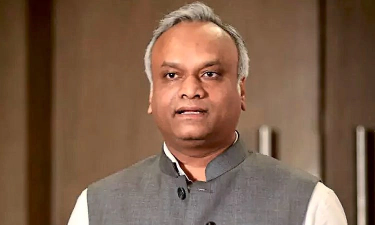 ನನ್ನನ್ನು ಕಟ್ಟಿ ಹಾಕಲು ಎಚ್‌ಡಿಕೆಗೆ ಆರೆಸ್ಸೆಸ್‌ ಗುತ್ತಿಗೆ: ಪ್ರಿಯಾಂಕ್ ಖರ್ಗೆ