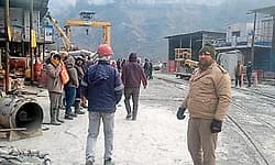 ಚಮೋಲಿಯ ಜಲವಿದ್ಯುತ್ ಸುರಂಗದೊಳಗೆ ಲೋಕೋ ರೈಲುಗಳ ನಡುವೆ ಮುಖಾಮುಖಿ ಡಿಕ್ಕಿ; 88 ಮಂದಿಗೆ ಗಾಯ