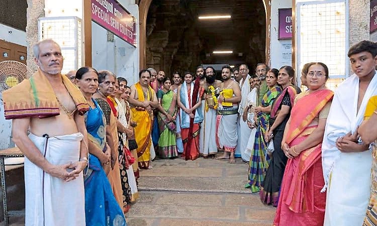 ತಿರುವನಂತಪುರ ಅನಂತಪದ್ಮನಾಭ ದೇವಸ್ಥಾನದ ಮುರಜಪ ಕಾರ್ಯಕ್ರಮದಲ್ಲಿ ಶೀರೂರು ಶ್ರೀಗಳು ಭಾಗಿ