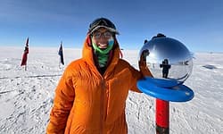 ದಕ್ಷಿಣ ಧ್ರುವದಲ್ಲಿ ಭಾರತದ 18 ವರ್ಷದ ಬಾಲಕಿ ಸ್ಕೀ! 