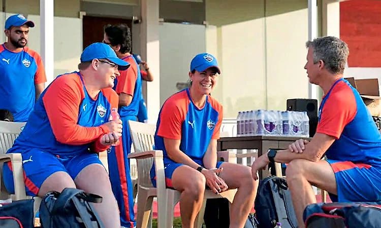 ಡಬ್ಲ್ಯುಪಿಎಲ್: ಡೆಲ್ಲಿ ಕ್ಯಾಪಿಟಲ್ಸ್ ಆಟಗಾರ್ತಿಯರ ಅಭ್ಯಾಸ ಆರಂಭ  