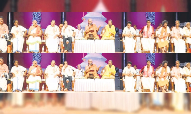 Madhur: ರುದ್ರನ ಆರಾಧನೆಯಿಂದ ಸಮೃದ್ಧಿ: ಕೃಷ್ಣಾಪುರ ಶ್ರೀಗಳು
