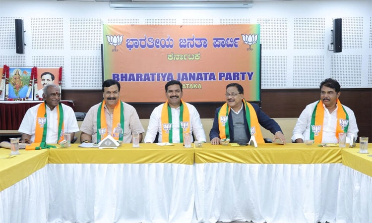 ರಾಜ್ಯ ಬಿಜೆಪಿ ಒಳಜಗಳ ನಿಲ್ಲಿಸಿ: ಹೈಕಮಾಂಡ್‌ಗೆ ಎರಡೂ ಬಣಗಳ ಮೊರೆ