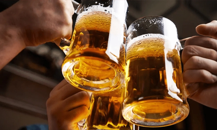 Beer Price: ಬಿಯರ್‌ ಪ್ರಿಯರ ಜೇಬಿಗೆ ಕತ್ತರಿ ಹಾಕಿದ ಸರ್ಕಾರ; 10 ರಿಂದ 45 ರೂ ಬೆಲೆ ಏರಿಕೆ