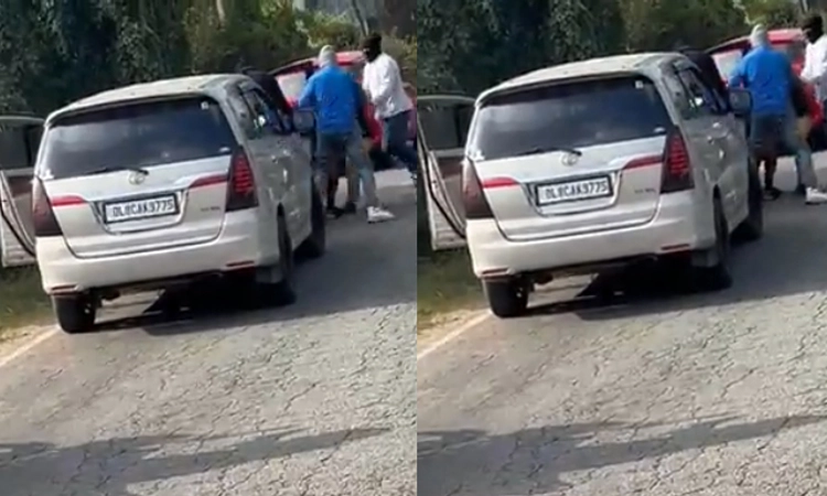 Mysore: ಹಾಡಹಗಲೇ ಕಾರು ಅಡ್ಡಗಟ್ಟಿ ರಾಬರಿ; ಹಣದೊಂದಿಗೆ ಕಾರು ಕೂಡಾ ದೋಚಿದರು!