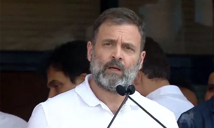 White T-shirt; ನ್ಯಾಯ, ಸಮಾನತೆಗಾಗಿ ರಾಹುಲ್ ಗಾಂಧಿ ಚಳವಳಿ ಆರಂಭ