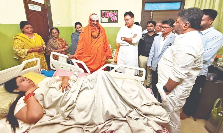 ಸಚಿವೆ ಲಕ್ಷ್ಮೀ ಹೆಬ್ಬಾಳ್ಕರ್‌ 2-3 ದಿನದಲ್ಲಿ ಆಸ್ಪತ್ರೆಯಿಂದ ಬಿಡುಗಡೆ: ಡಾ.ರವಿ ಪಾಟೀಲ್‌