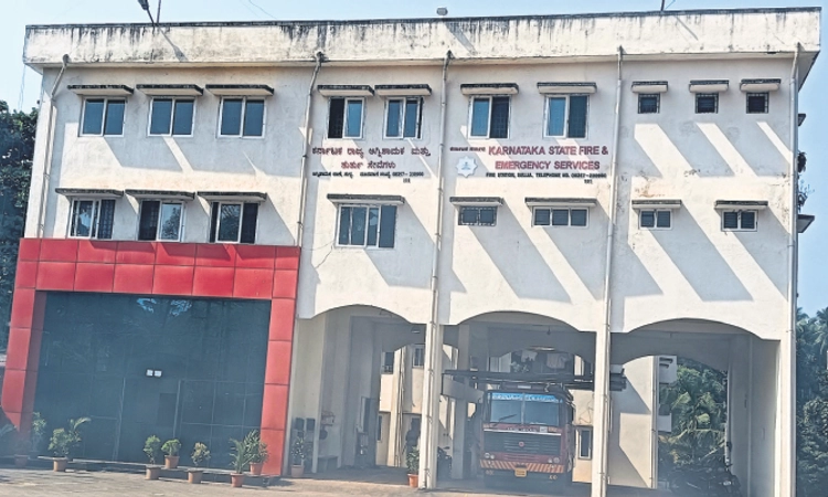 Sullia: ಬೆಂಕಿ ಆರಿಸುವವರು ಬೇಕಾಗಿದ್ದಾರೆ!; ಸುಳ್ಯ ಅಗ್ನಿ ಶಾಮಕ ಠಾಣೆಯಲ್ಲಿ ಸಿಬಂದಿ ಕೊರತೆ