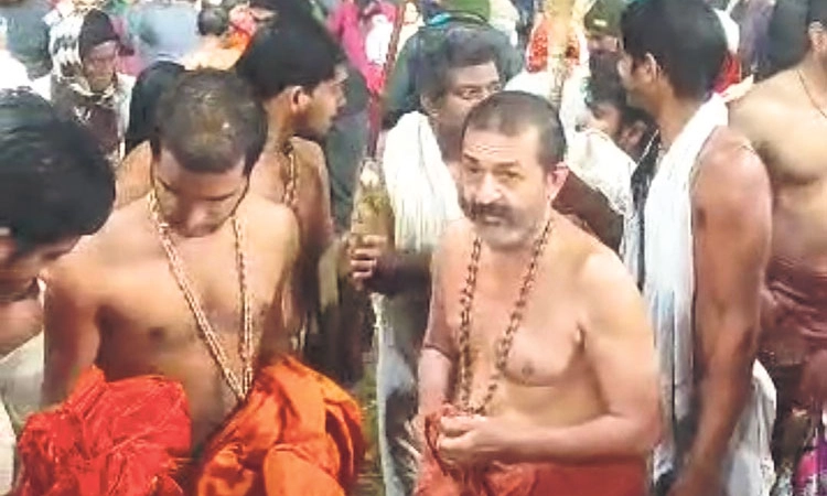 Udupi: ಮಹಾಕುಂಭಮೇಳ: ಪಲಿಮಾರು ಶ್ರೀಪಾದ್ವಯರು