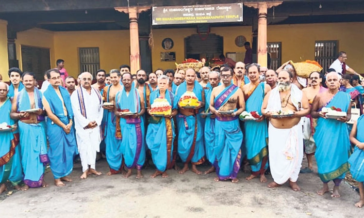 Padubidri ಢಕ್ಕೆಬಲಿಗೆ ಚಾಲನೆ: ಹೊರೆಕಾಣಿಕೆ ಮೆರವಣಿಗೆ