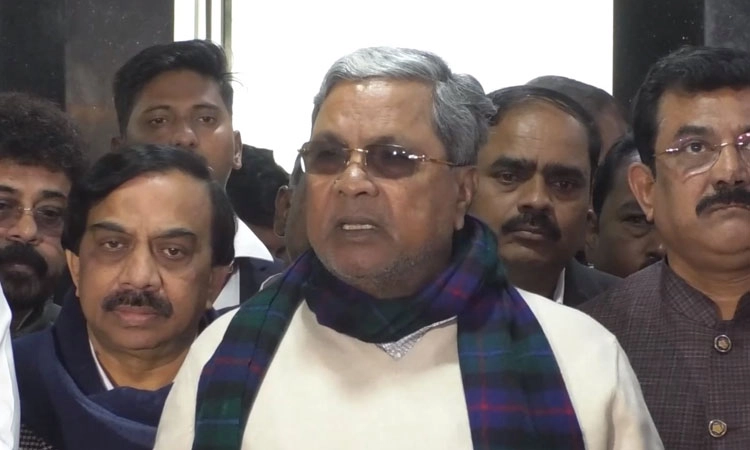 Cast Census: ಜಾತಿ ಗಣತಿ ವರದಿ ಮಂಡನೆ ದಿಢೀರ್‌ ಮುಂದೂಡಿಕೆ, ಕುತೂಹಲ ಕೆರಳಿಸಿದ ನಡೆ