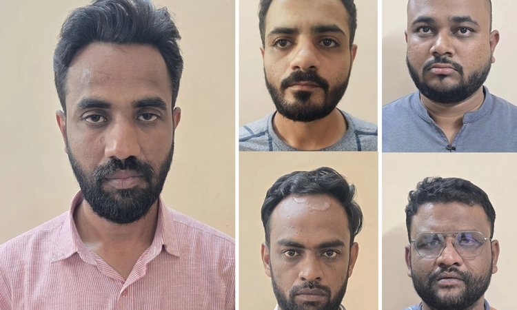 Arrested: ಪಾಲಿಕೆ ಆಯುಕ್ತರ ನಕಲಿ ಸಹಿ ಹಾಕಿ ಹಣ ಡ್ರಾ ಮಾಡಿದ ಪ್ರಕರಣ.. ಪಿಎ ಸೇರಿ ಐವರ ಬಂಧನ