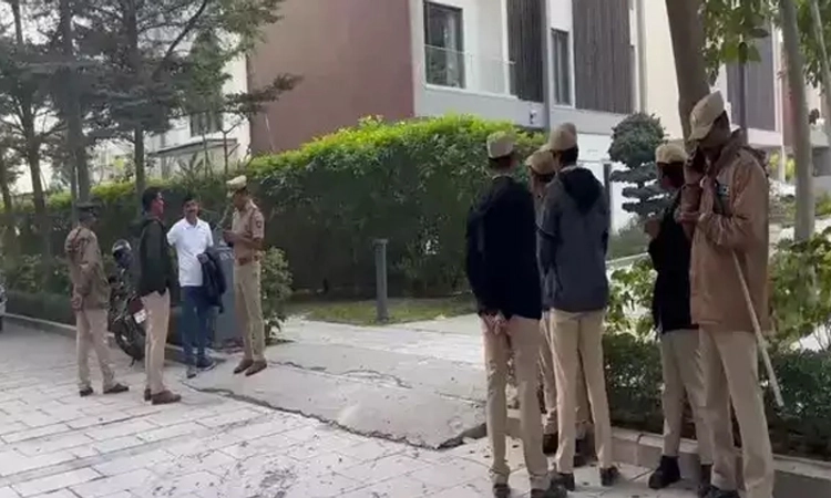 House arrest: ಮಾರಾಮಾರಿ ಪ್ರಕರಣ; ಕೆಟಿಆರ್‌ ಸೇರಿ ಬಿಆರೆಸ್‌ ಪ್ರಮುಖರ ಗೃಹ ಬಂಧನ