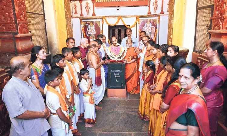 Udupi: ವಿಶೇಷ ಕುಣಿತ ಭಜನೋತ್ಸವಕ್ಕೆ ಚಾಲನೆ ನೀಡಿದ ಪುತ್ತಿಗೆ ಶ್ರೀ