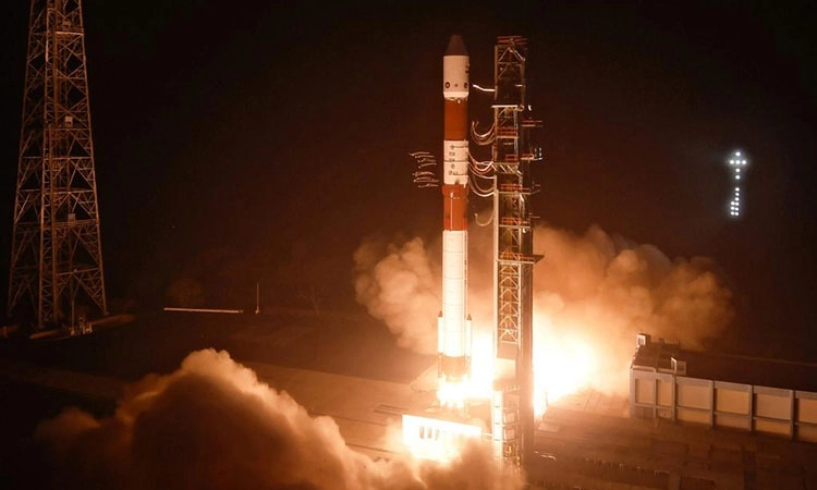 SpaDeX Mission: ಎರಡು ಉಪಗ್ರಹ 3 ಮೀ. ಸನಿಹಕ್ಕೆ ತಂದ ಇಸ್ರೋ!