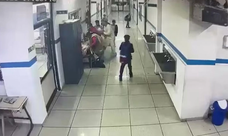 Cardiac arrest: ಗುಜರಾತ್‌ ಶಾಲೆಯಲ್ಲಿ 3ನೇ ತರಗತಿ ವಿದ್ಯಾರ್ಥಿನಿ ಸಾ*ವು