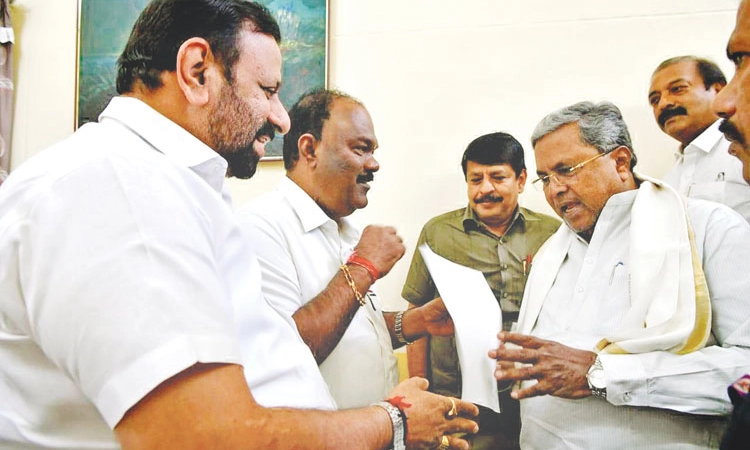 Kaup ಶ್ರೀ ಹೊಸ ಮಾರಿಗುಡಿ ಬ್ರಹ್ಮಕಲಶೋತ್ಸವ: ಸಿಎಂ, ಸಚಿವರಿಗೆ ಆಹ್ವಾನ