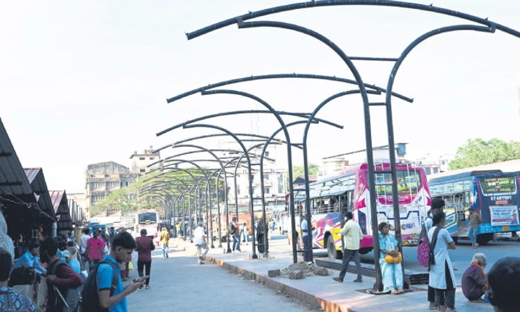 Mangaluru: ಸ್ಟೇಟ್‌ಬ್ಯಾಂಕ್‌ ಬಸ್‌ ನಿಲ್ದಾಣ ಶೆಲ್ಟರ್‌ ಕಾಮಗಾರಿ ಆರಂಭ
