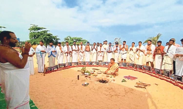 ಪಹಲ್ಗಾಮ್‌ನಲ್ಲಿ ಮಡಿದ ಹಿಂದೂಗಳಿಗೆ ಮಲ್ಪೆ ಕಡಲ ತೀರದಲ್ಲಿ ಸದ್ಗತಿ ಕಾರ್ಯ