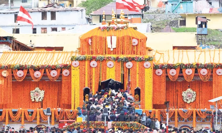6 ತಿಂಗಳ ವಿರಾಮದ ಬಳಿಕ ಬದರೀನಾಥ ದರ್ಶನ ಪ್ರಾರಂಭ
