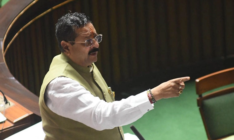 ಶಾಸಕ ಸ್ಥಾನಕ್ಕೆ ಶಿವಾನಂದ ಪಾಟೀಲ್‌ ರಾಜೀನಾಮೆ ಕೊಡುವ, ತಿರಸ್ಕರಿಸುವ ನಾಟಕ: ಯತ್ನಾಳ್‌ ಕಿಡಿ