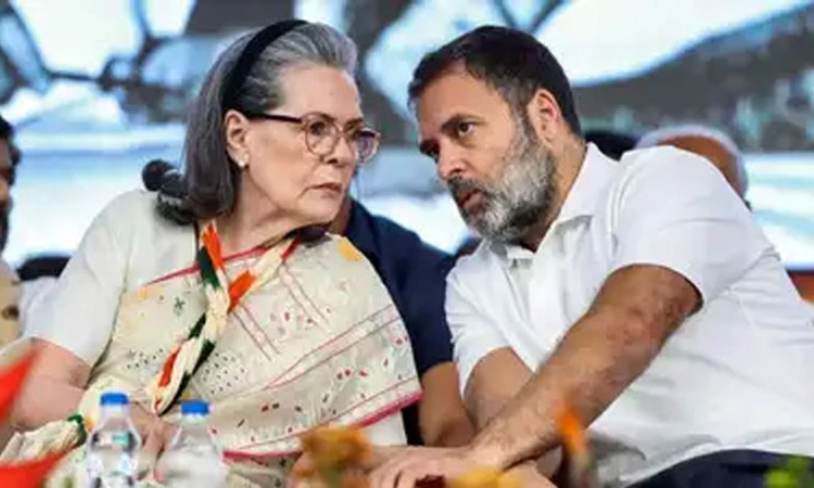 National Herald case: ಸೋನಿಯಾ,ರಾಹುಲ್‌ಗೆ ದಿಲ್ಲಿ ಕೋರ್ಟ್ ನೋಟಿಸ್‌