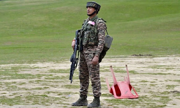 ಗುಂಡು ಸಿಡಿಸಿದ ಉಗ್ರರ ವಿರುದ್ಧ ಪ್ರವಾಸಿಗರೇಕೆ ಸಿಡಿಯಲಿಲ್ಲ?