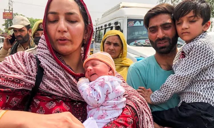 ಮುಂದಿನ ಆದೇಶದವರೆಗೂ ಪಾಕಿಸ್ಥಾನಿಗಳಿಗೆ ಭಾರತ ರಿಲೀಫ್; ಗೇಟ್ ತೆರೆಯದ ಪಾಕ್!