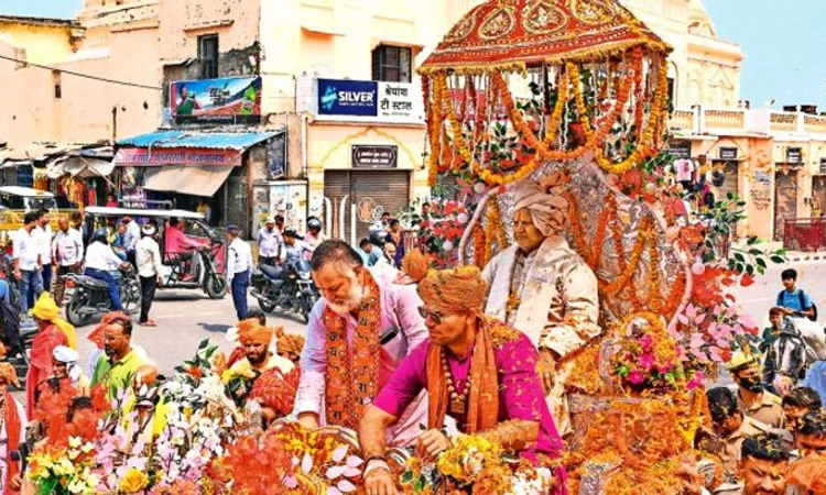 ಅಯೋಧ್ಯೆ: ಹನುಮಾನ್‌ಗಢಿ ದೇಗುಲ ಅರ್ಚಕರಿಂದ 300 ವರ್ಷ ಪದ್ಧತಿಗೆ ಬ್ರೇಕ್‌