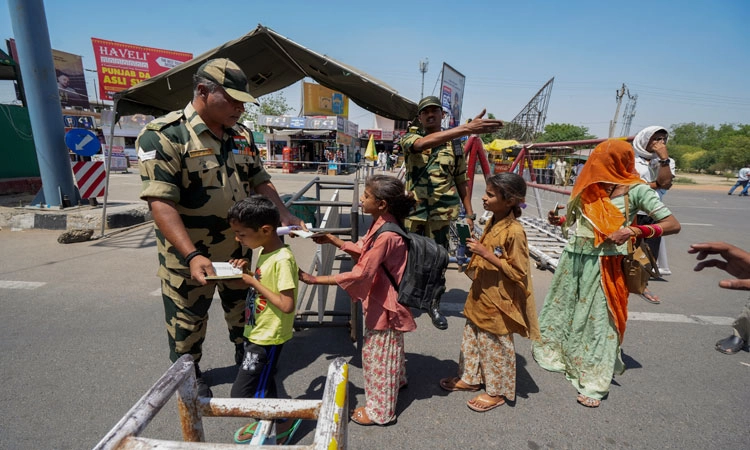 Final Goodbye: ಗಡುವು ಅಂತ್ಯ: ದೇಶದಿಂದ 500ಕ್ಕೂ ಅಧಿಕ ಪಾಕಿಸ್ಥಾನೀಯರ ಗಡೀಪಾರು